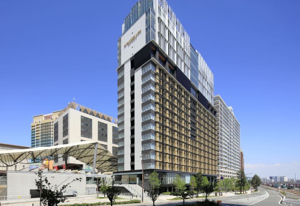 THE SINGULARI HOTEL & SKYSPA at UNIVERSAL STUDIOS JAPAN